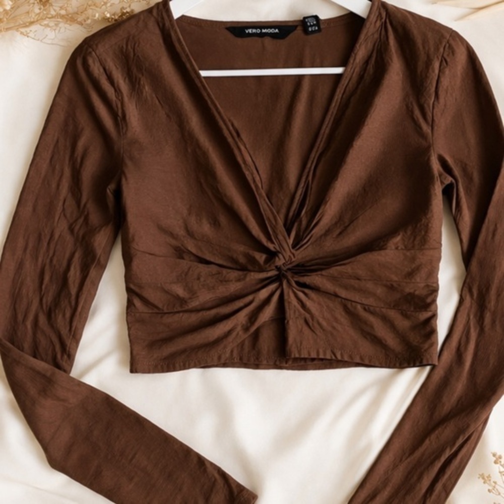 Vero Moda Chocolate Brown Twist-Front Long Sleeve Crop Top
